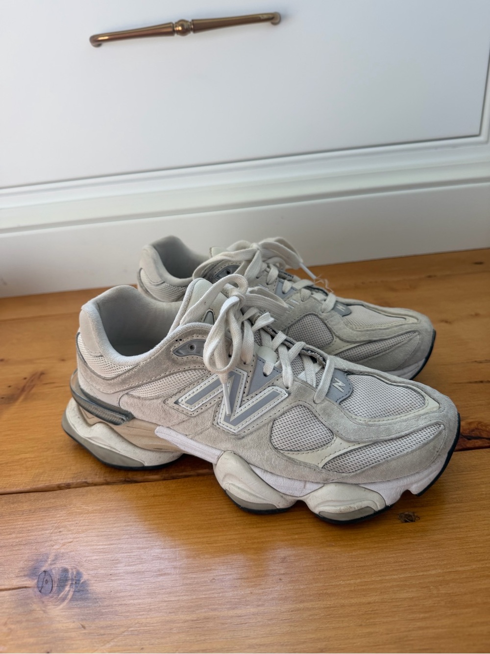 New Balance Women's Beige 9060
